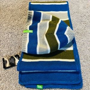 Beanie and scarf set Chlorophylle brand.